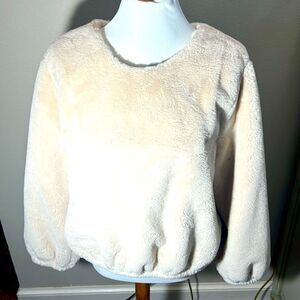 Philosophy Republic Clothing Woman’s L Soft Beige Faux Fur Sweater NWOT. WT223